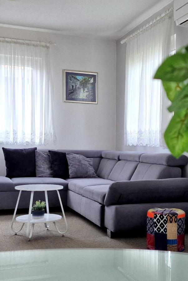 Apartment Silvana Kaštela Exterior foto